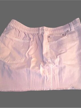 NWT! AERIE DAYDREAM DEMIM LT. PINK,FRAYED HEM, XXL, REGULAR RISE, 4”INSEAM.